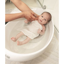 Load image into Gallery viewer, Bubble Cuddle Bath with Bath Seat - White