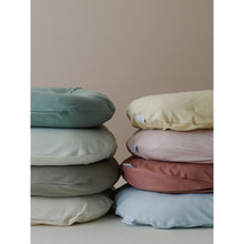 Load image into Gallery viewer, Snuggle Me Natural Infant Lounger with Gumdrop Cover