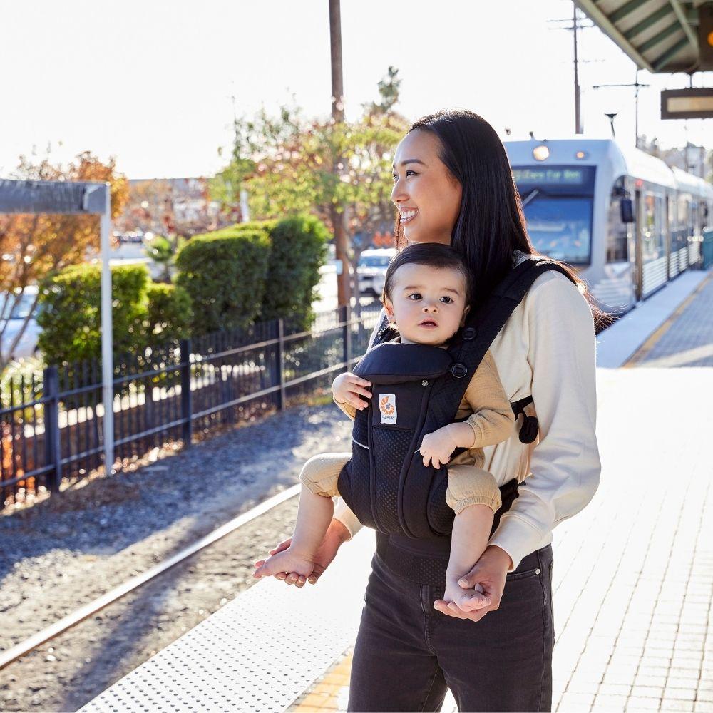 Ergobaby Omni Breeze Carrier - Midnight Blue – Bloom Connect ID